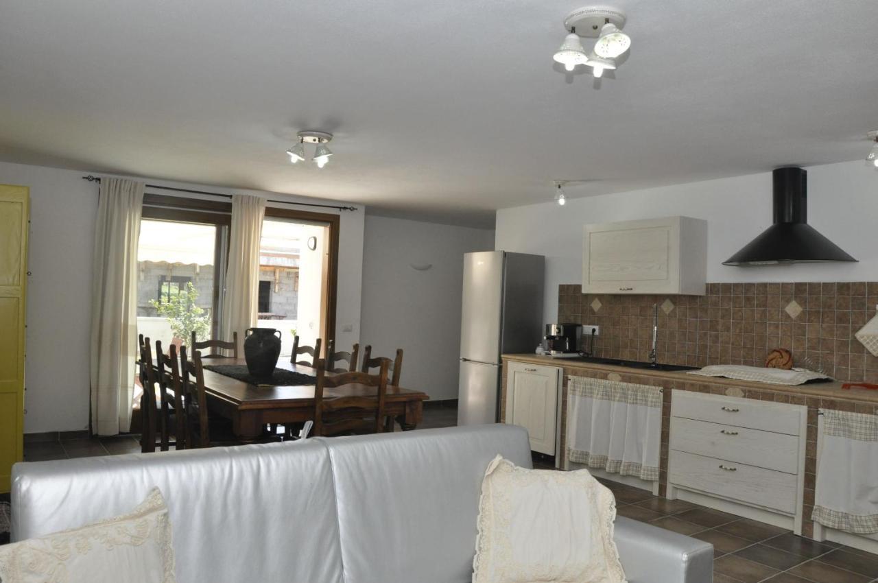 Apartamento Casa Oggiano Castelsardo Exterior foto
