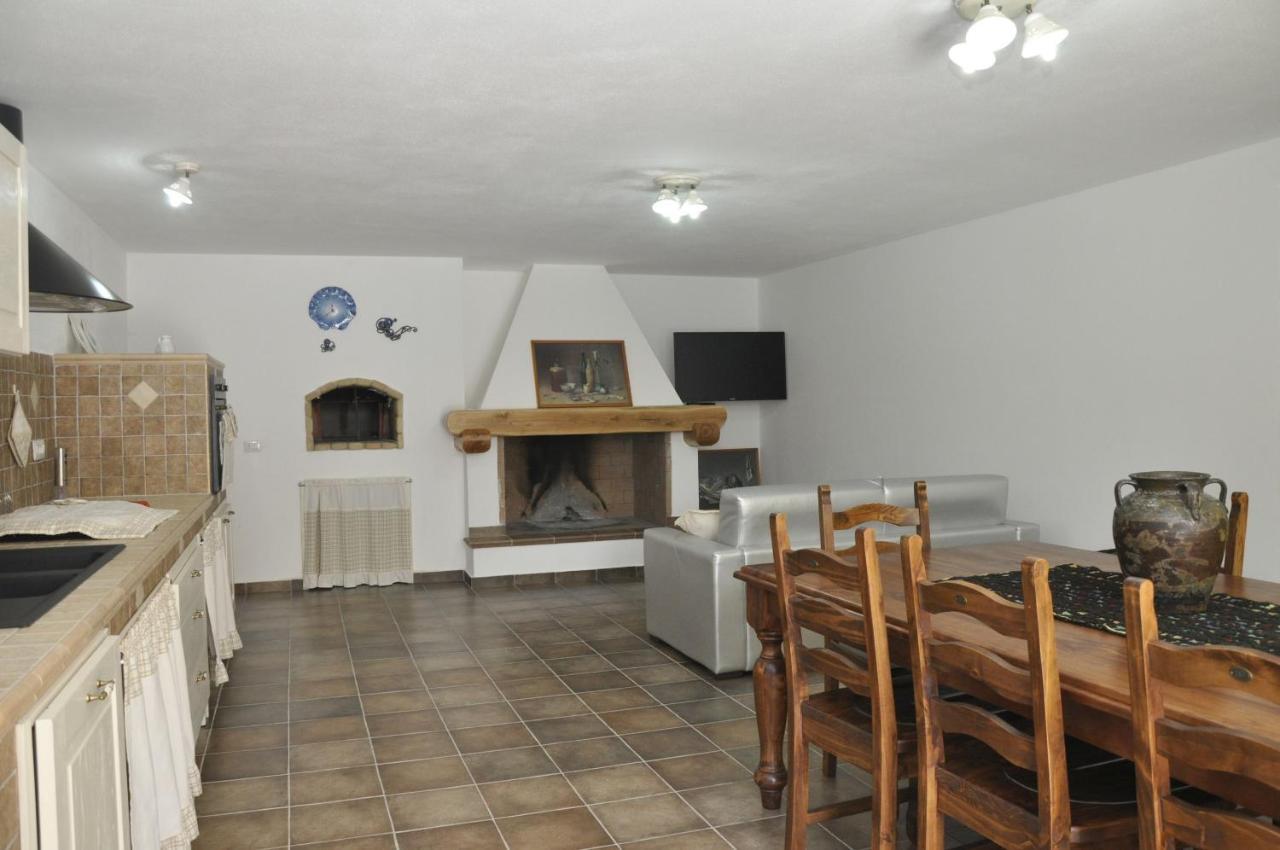 Apartamento Casa Oggiano Castelsardo Exterior foto
