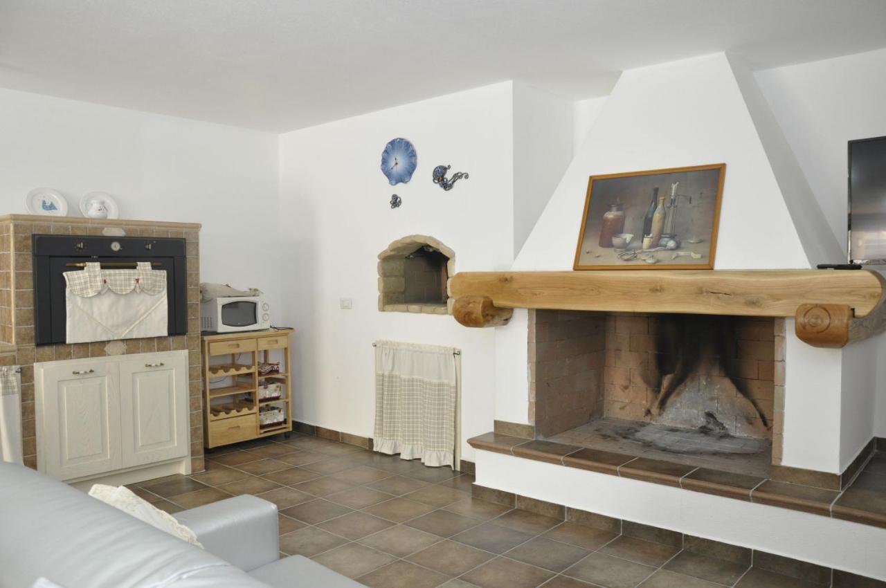 Apartamento Casa Oggiano Castelsardo Exterior foto